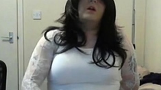 Crossdresser Lydia Lust cumshot