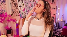 Hot teen lauryn may solo toying