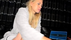 Amateur Webcam Chick Masturbates On Webcam More at