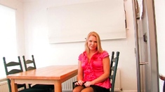 StripCamFun Blonde Amateur MILF Webcam for You