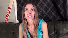 Fresh Girl From Des Moines Shows Pussy